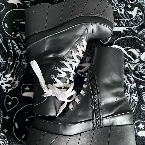 Current Mood Black and White Platform Lace-Up Boots - Picture 4 of 6